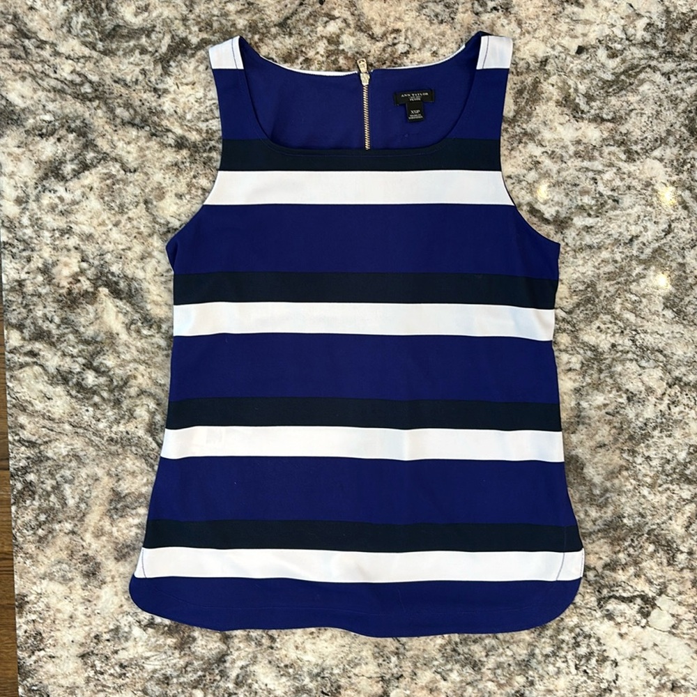 Ann Taylor XSP zip back tank